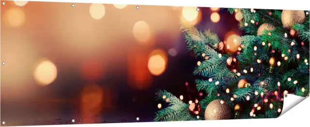Gards Tuinposter Versierde Kerstboom met Lichtjes - 210x70 cm - Tuindoek - Tuindecoratie - Wanddecoratie buiten - Tuinschilderij Multikleur