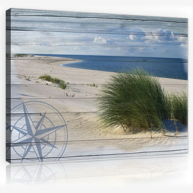 Canvas Schilderij - Duinen - Strand - Hout - Gras - Zee - Oceaan - Water - Wolken - Inclusief Frame - 70x50cm (lxb) Blauw