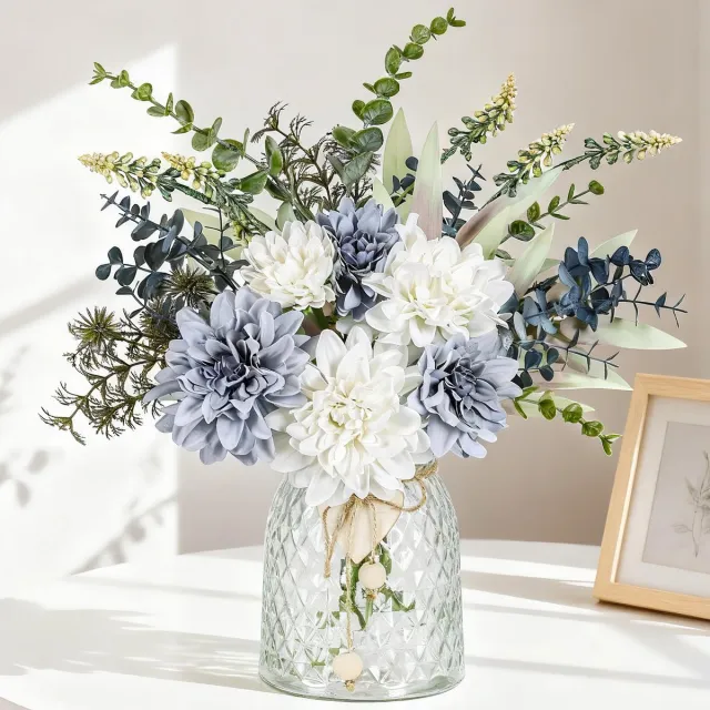 Famanu Kunstbloemen in vaas, kunstmatige blauwe bloemen met glazen vaas, decoratie voor eettafel en tafelstukken, boerderijstijl en bruiloftsdecoratie