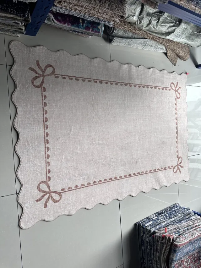 Danky Vloerkleed 160x230 cm Beige - Met Geschulpte Rand - Machinewasbaar en Laagpolig - Met Antislip TPR Onderkant