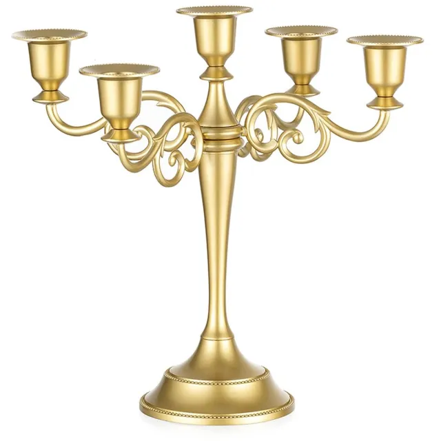 Unyqoos Elegante metalen kandelaar met vijf armen voor sfeervolle tafeldecoratie Goud