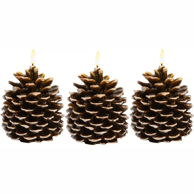 Anna's Collection LED dennenappel kaars - 3x - bruin - 12.5 x 10.5 cm - met timer