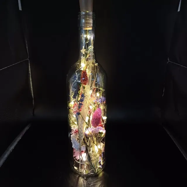 Geen merk en handgemaakt Sfeervolle LED-fles met droogbloemen – Uniek decoratie-item en perfect cadeau - sfeervol - decoratie - woondecoratie - verlichting - ledlamp - fleurig - interieur - wonen diverse soorten kleuren