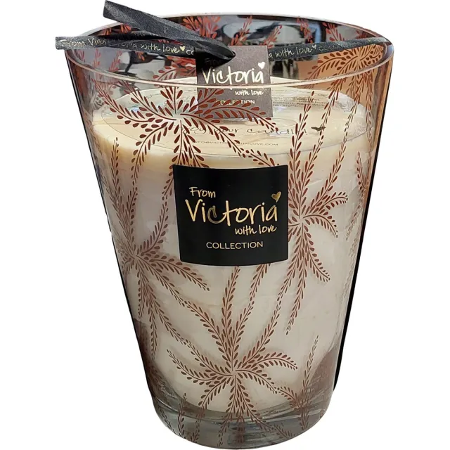 VICTORIA WITH LOVE BY PHILLINE.BE Victoria with Love kaars - Ferns Beige - XL - Geurkaars