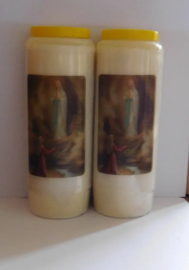 Bouwman Noveenkaarsen met Maria van Lourdes 2 stuks wit