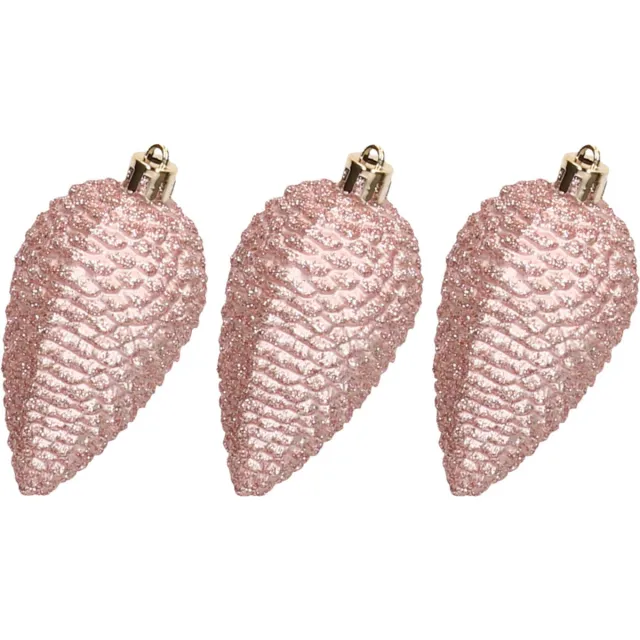 Decoris Kersthangers dennenappels - 6x st - lichtroze - glitter - 8 cm - kunststof - kerstversiering