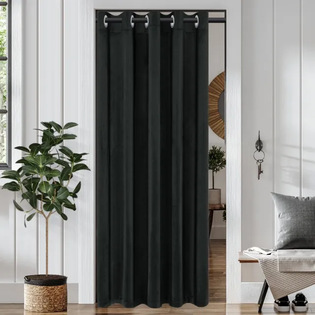 Qelus Fluwelen Isolerende Deurgordijn met Ringen Zwart - Verduisterend & Privacy - Kant en Klaar 132x203 cm - Thermische Gordijnen Voor Deur, Trap of Kast