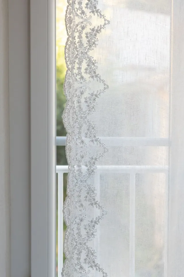 Pimlico Gordijn | Elsa - Geborduurd Linnen - geschulpte rand - 180x280 cm - Pimlico Wit