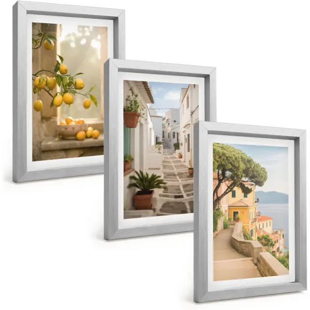 TULUP 4-Delige Schilderij Set - Uitzicht op citrusbomen vanuit het raam en architectuur aan zee. - 20 x 30 cm - Decoratieve Muurdecoratie - Slaapkamer Zilveren lijst