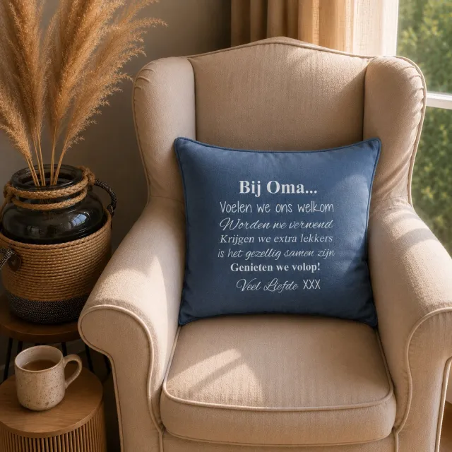 Maison Marcella Kussen Kussenhoes tekst cadeau Regels voor Bij Oma Thuis hoes blauw opdruk wit