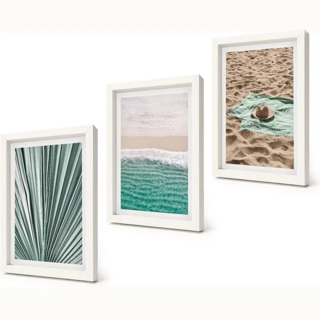 Coloray 3-Delige Schilderij Set - Uitzicht op het strand aan zee tijdens een zomervakantie - 20x30 - Moderne Wanddecoratie - Woonkamer Witte lijst