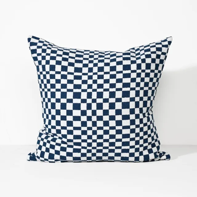 Darcy & Duke Blocks In Blue - Fabric Sierkussen - 55 X 55
