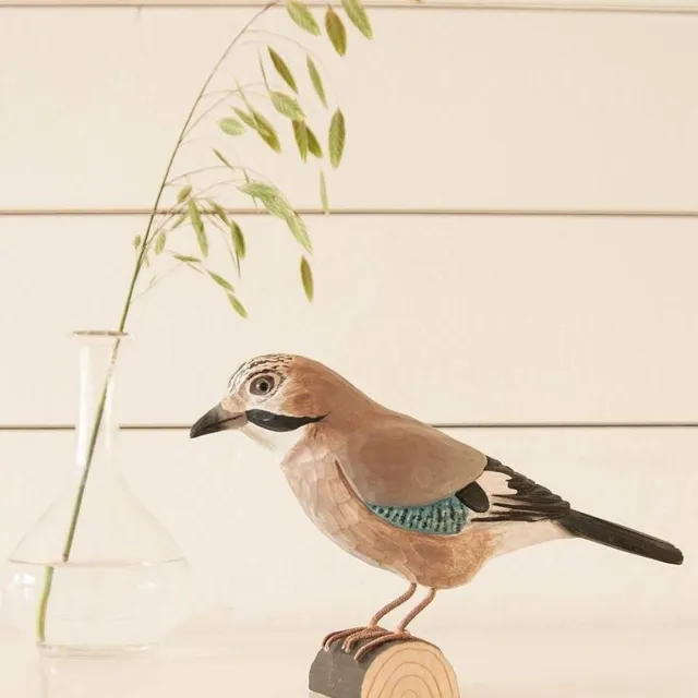 Wildlife Garden Gaai in lindenhout - handgemaakt Beige