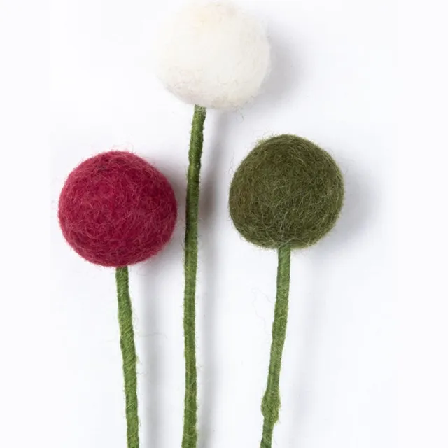 Sjaal met Verhaal Bloem Vilt Craspedia's Rood & Groen & Wit - 33cm - Fairtrade Holly Berry