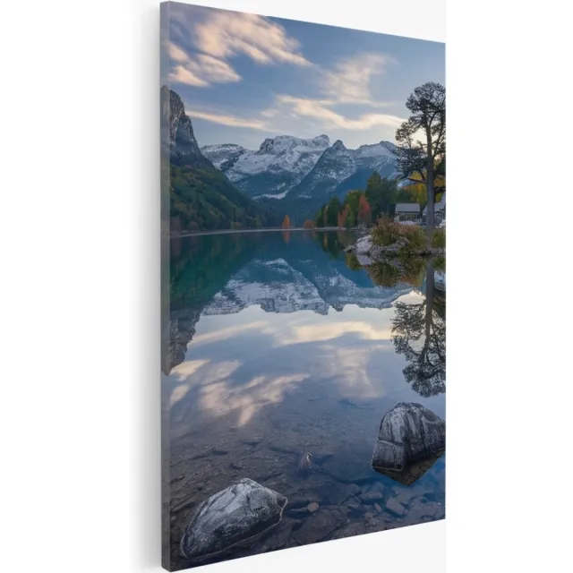 Saammp Canvas Schilderij - Groot meer tussen de bergen - Rotsen - Bloemen - Landschap - Natuur - 75x100 - Foto op canvas - Wanddecoratie - Muurdecoratie Woonkamer - Slaapkamer decoratie - Canvas Print Multicolor