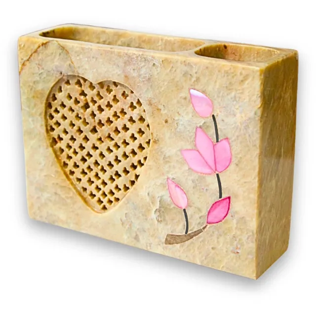 Ruben Robijn Speksteen pennenbakje met bloem en hart n.n.b