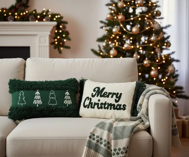 Urbane Hide Kerstkussen Set van 2 Kussenhoezen - Kerst Kussenhoes - Kussenhoesjes Rechthoek - Kerstkussens met Kerstbomen Kerstfeest Motief - 30x50 & 35x50 cm - 100% Katoen & Polycotton - Voor Binnen - Groen & Wit - Zonder Binnenkussen Type C