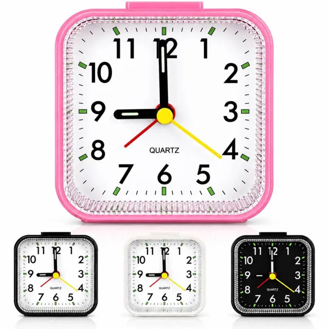 Tolvia Analoge Wekker - Stille Wekker met Snooze en Verlichting - Compacte Tafelwekker op Batterij - 8 x 8 cm - Roze