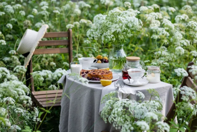 Vgdesign Tuintafel tussen bloemen 70x50 tuinposter banner VGDesign onbekend