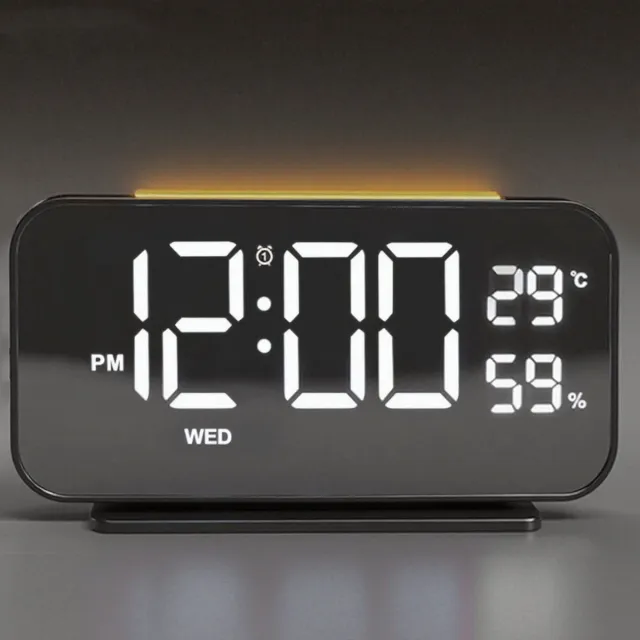 Flintry Digitale LED-Wekker Met Groot Scherm – Met Weergave Van Temperatuur En Luchtvochtigheid – Ondersteunt 12/24-Uursnotatie – Met Datumweergave – Dimbaar – Modern, Minimalistisch Ontwerp – Geschikt Voor Slaapkamer En Werkkamer (Zwart)