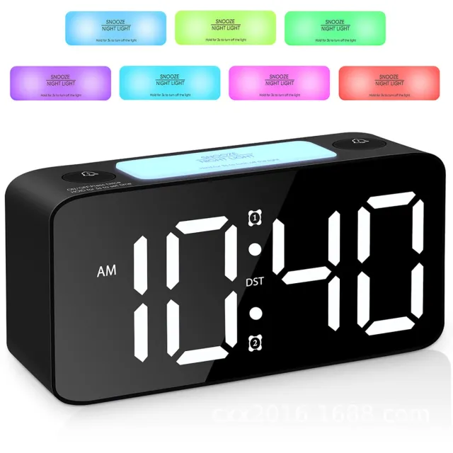 FLITI Extra luide wekker - 110 dB - nachtlampje met 7 kleuren - voor het ontwaken in de slaapkamer - digitale wekker - voor diepe slapers en tieners - zwart met RGB - 1 stuk