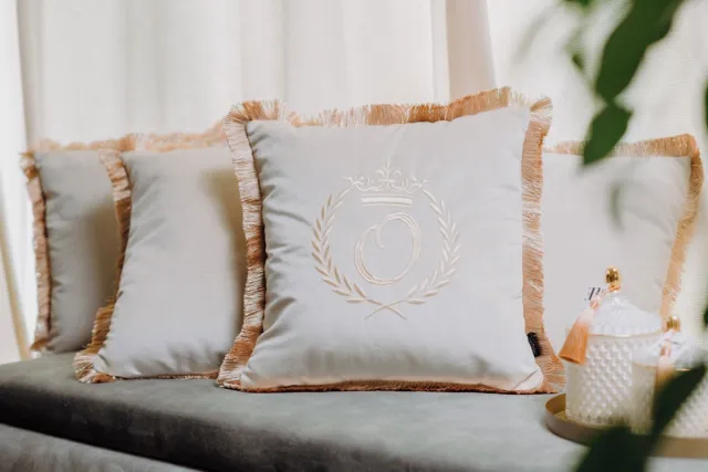 Sandra Mika Embroidered pillow / personalised pillow / monogram pillow / decorative cushion 40x 40 beige velvet letter O