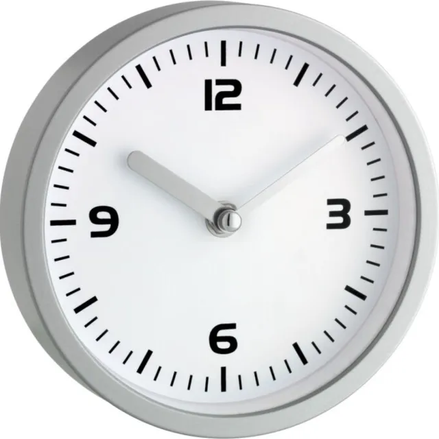 TFA Dostmann 60.3012 Wandklok Quartz 160 mm x 45 mm Zilver Geschikt voor vochtige ruimtes