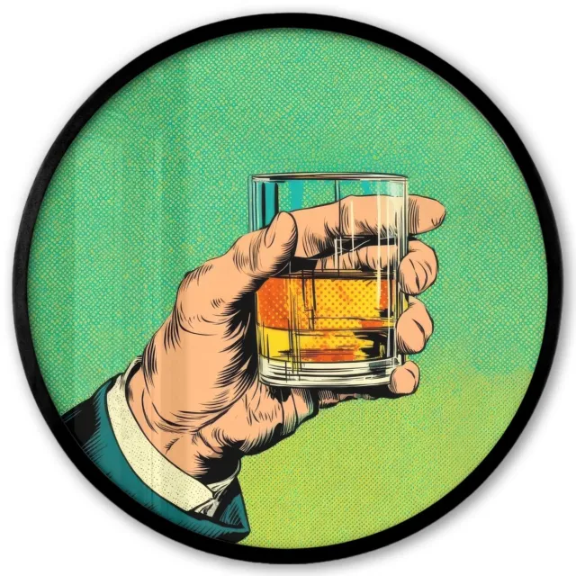 FrameYourWall Poster in lijst Rond - Fotolijst 40x40 cm - Posters - Whisky - Glas - Hand - Groen - Ronde posterlijst zwart - Decoratie - Wanddecoratie woonkamer - Muurdecoratie slaapkamer