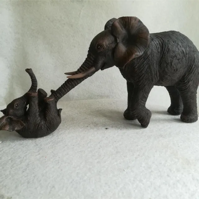 MadDeco Beeldje - olifant - met - jong zie afbeelding